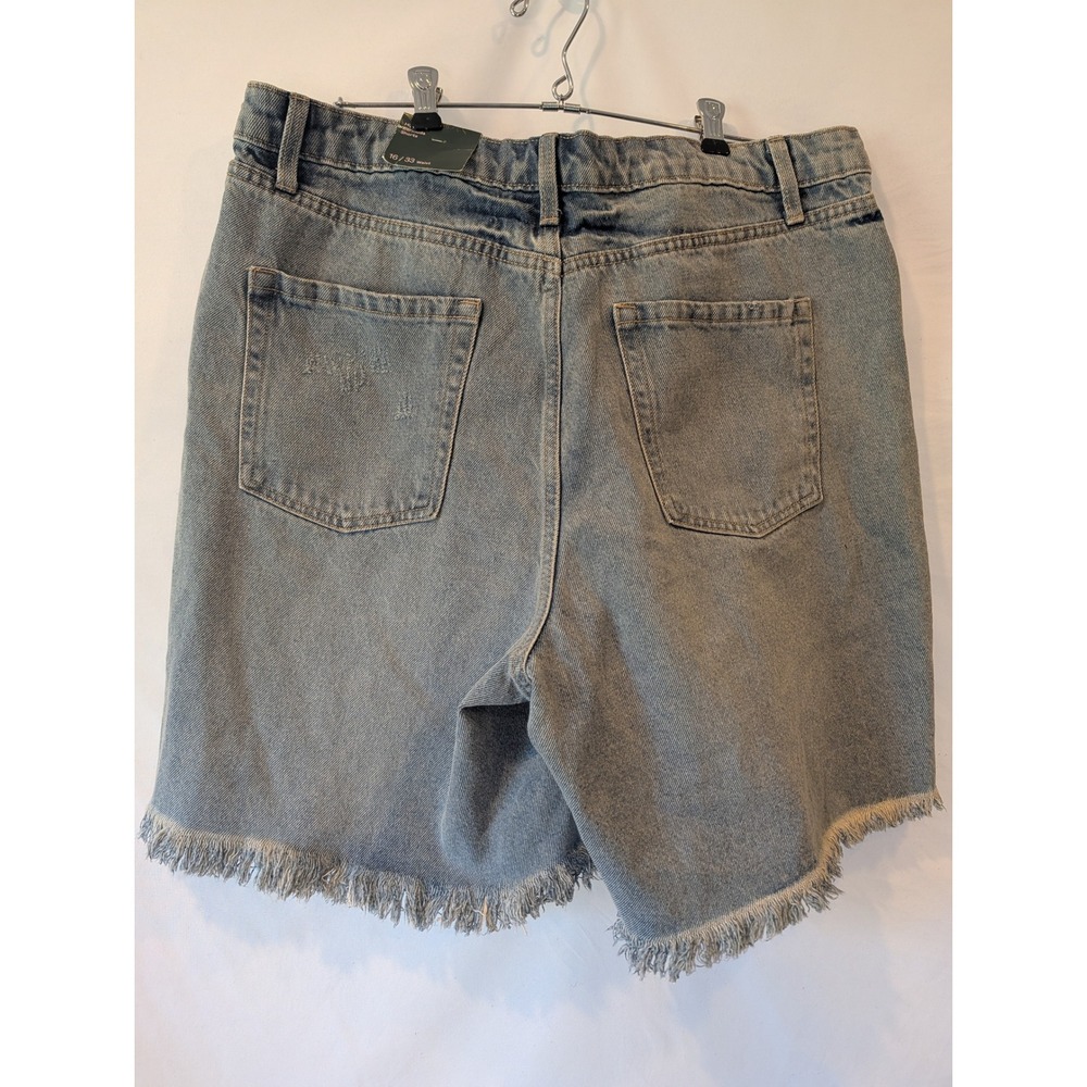 Wild Fable Women High Rise Bermuda Shorts Light Wash Distressed Denim Size 16 33 - Picture 4 of 6